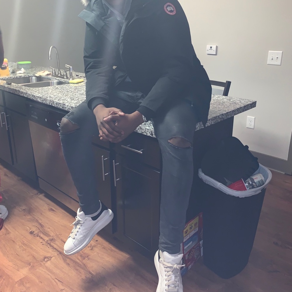 Meet your Posher, Alpha